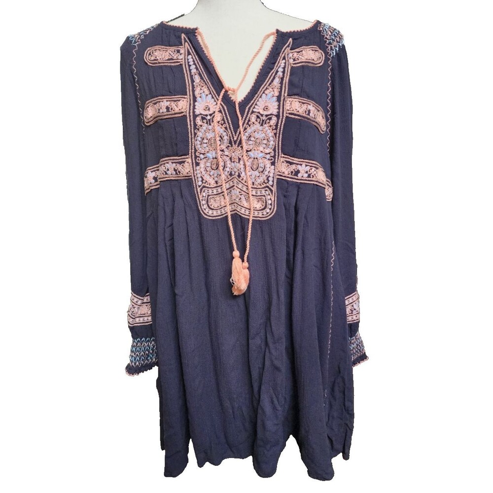 Free People Oversized Top Size Medium Embroidered Tassel